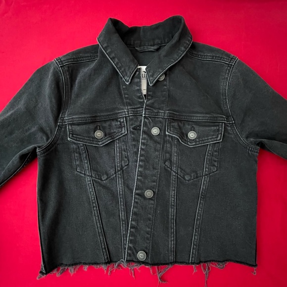 Hollister Cropped Denim Jacket Size S - Picture 8 of 8